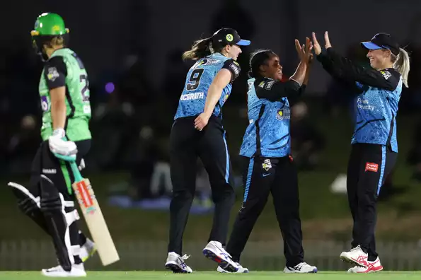Stars bowled out for 29 as Strikers register biggest WBBL win